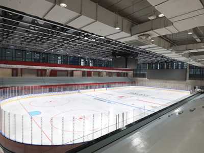 五棵松冰上运动中心通过制冰验收